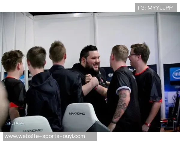 青岛先楚与潍坊足协激战正酣谁能在赛场上笑到最后